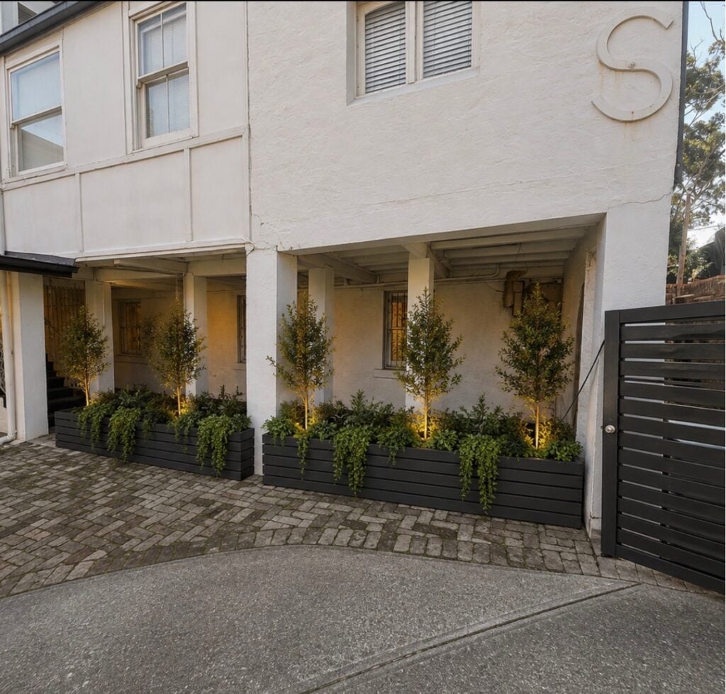 Planter Boxes Unit 7 29 Croydon St Courtyard